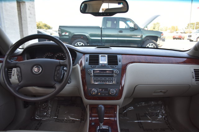 Used 2007 Cadillac DTS Luxury I w/ Sun And Sound Package FWD image 30