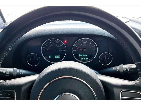 Used 2017 Jeep Wrangler Unlimited Rubicon w/ Connectivity Group AWD/4WD image 22