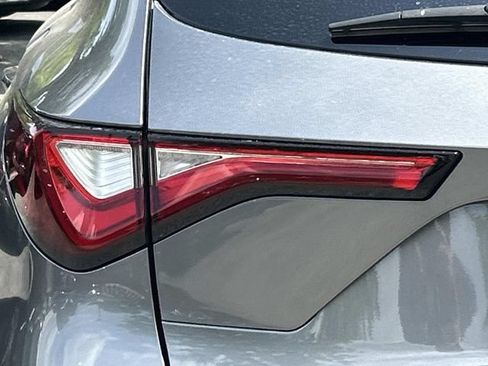 Used 2023 Acura MDX FWD image 12