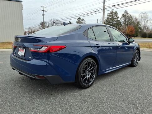 Certified 2025 Toyota Camry SE image 4