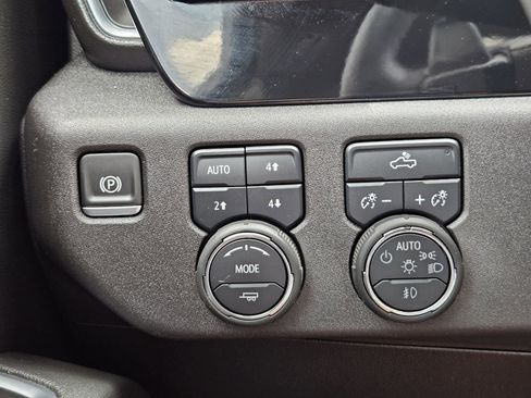 Certified 2025 Chevrolet Silverado 1500 RST w/ Convenience Package II AWD/4WD image 25