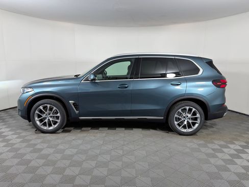 Used 2026 BMW X5 sDrive40i w/ Parking Assistance Package RWD image 2