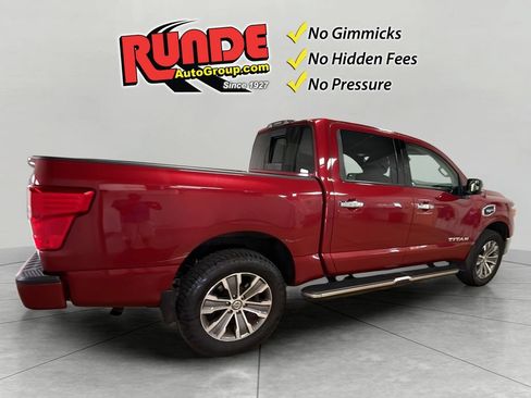 Used 2017 Nissan Titan SL AWD/4WD image 6