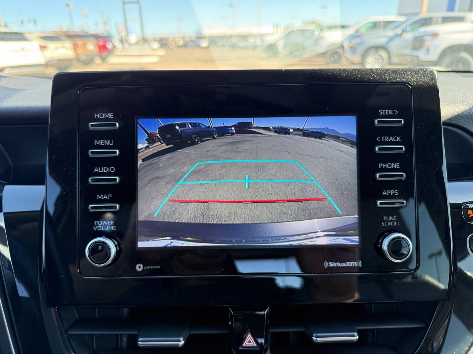 Used 2022 Toyota Camry SE w/ Carpet Mat Package (TMS) FWD image 23