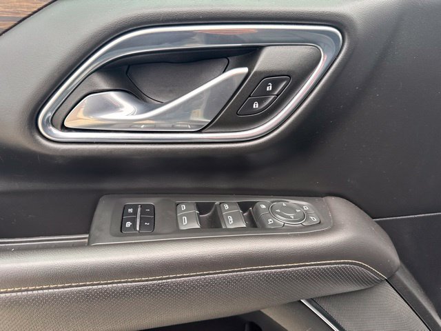 Used 2023 Chevrolet Suburban Premier AWD/4WD image 27
