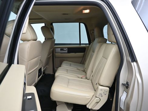 Used 2017 Ford Expedition EL XLT w/ Equipment Group 202A image 10