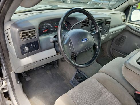 Used 2003 Ford F250 4x4 SuperCab Super Duty image 3