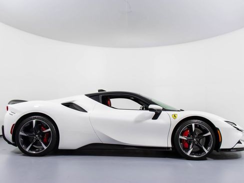 Certified 2022 Ferrari SF90 Stradale image 3