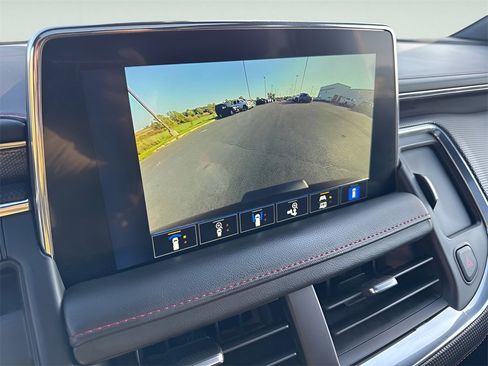 Used 2022 Chevrolet Tahoe RST image 28