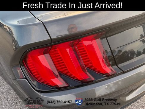 Used 2018 Ford Mustang Coupe RWD image 11