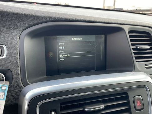 Used 2017 Volvo S60 T5 Dynamic AWD/4WD image 26