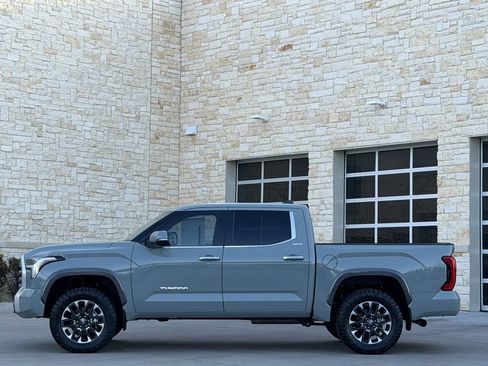 Used 2026 Toyota Tundra Limited AWD/4WD image 3