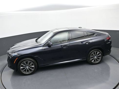 Used 2026 BMW X6 xDrive40i AWD/4WD image 33
