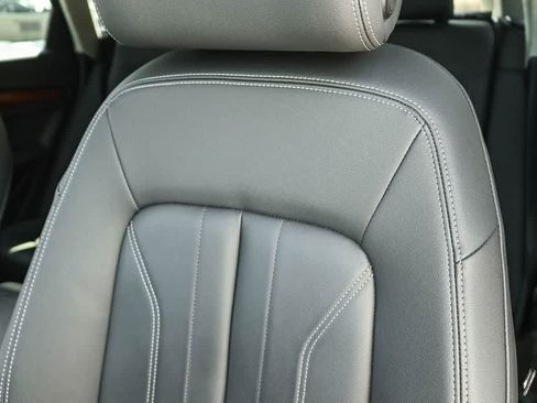 Used 2023 Audi Q5 2.0T Premium Plus w/ Premium Plus Package AWD/4WD image 14