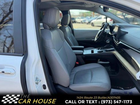 Used 2025 Toyota Sienna XLE FWD image 24