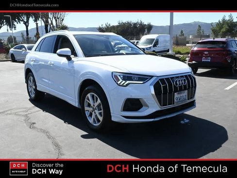 Used 2024 Audi Q3 2.0T Premium image 3