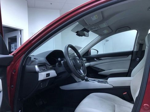 Used 2018 Honda Accord LX image 10