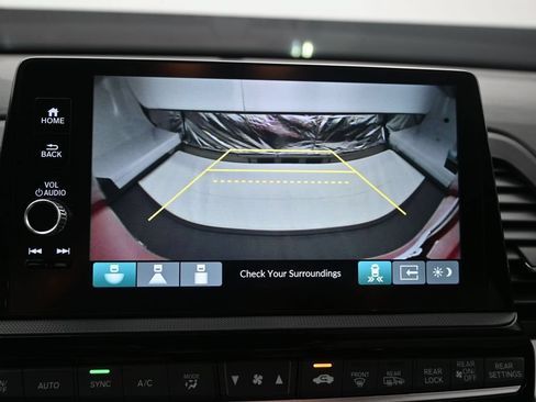 Used 2026 Honda Odyssey Touring image 16