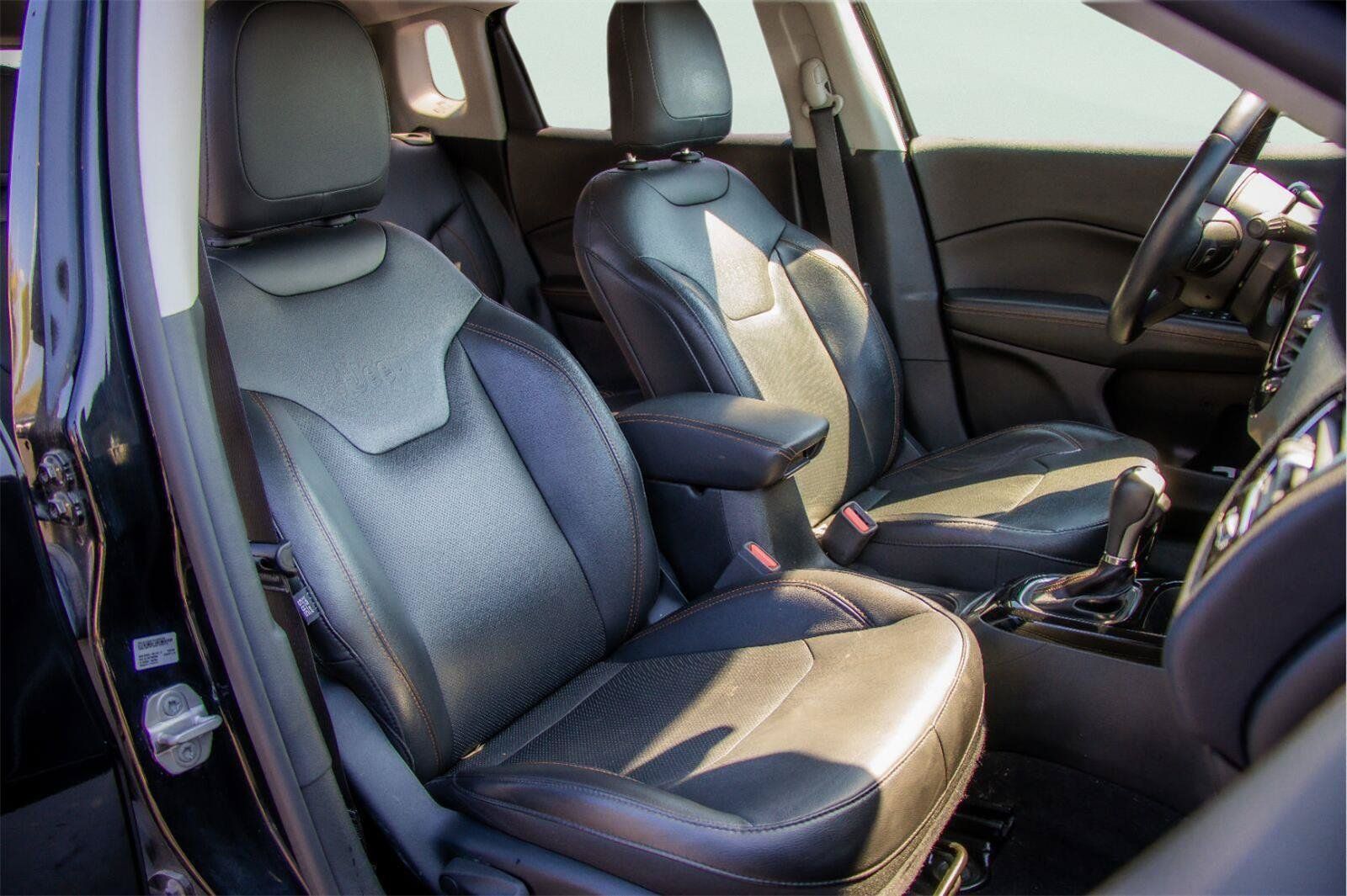 Used 2018 Jeep Compass Limited w/ Navigation Group FWD image 6