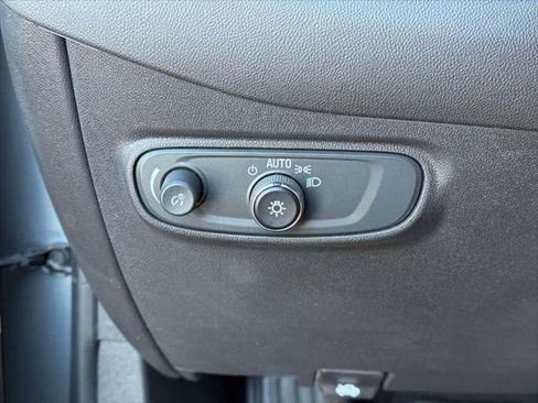 Used 2023 Chevrolet Equinox RS image 18