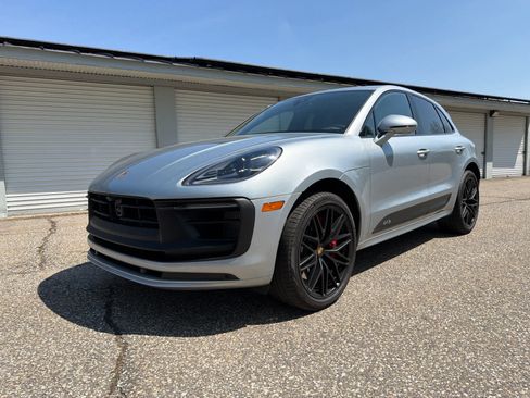 Used 2023 Porsche Macan GTS AWD/4WD image 1
