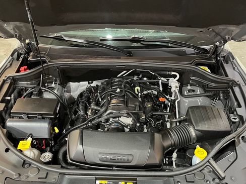 Used 2025 Dodge Durango R/T AWD/4WD image 6