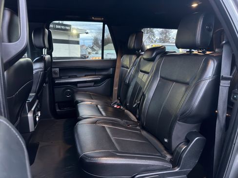 Used 2018 Ford Expedition Max XLT w/ Equipment Group 202A image 13