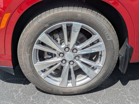Used 2025 Cadillac XT6 Premium Luxury w/ LPO, Floor Liner Package FWD image 10