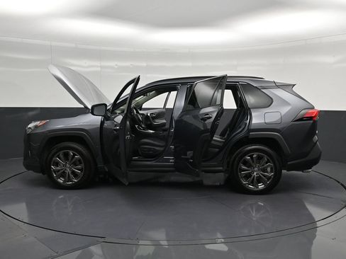 Used 2025 Toyota RAV4 XLE Premium w/ Weather Package AWD/4WD image 39