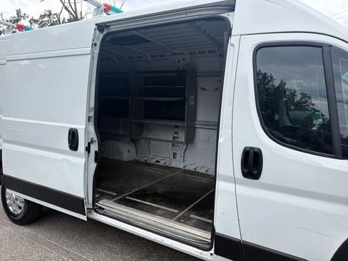 Used 2024 RAM ProMaster 2500 w/ Quick Order Package 22G SLT FWD image 17