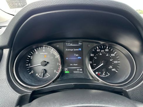 Used 2017 Nissan Rogue S AWD/4WD image 21