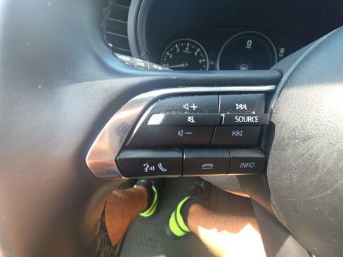 Used 2025 MAZDA MAZDA3 s FWD image 18