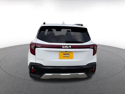 Used 2025 Kia Seltos S FWD image 12