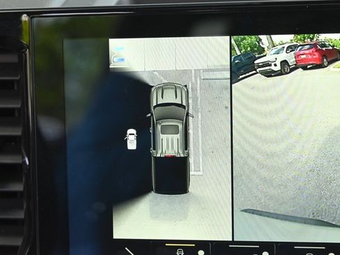 Used 2022 Chevrolet Silverado 1500 LTZ w/ LTZ Premium Package image 28