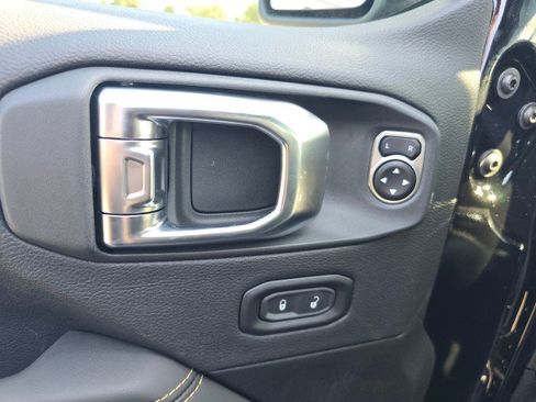 New 2025 Jeep Wrangler Sahara image 24