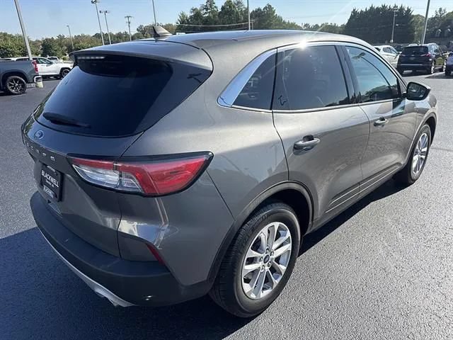 Used 2022 Ford Escape SE w/ Convenience Package FWD image 6