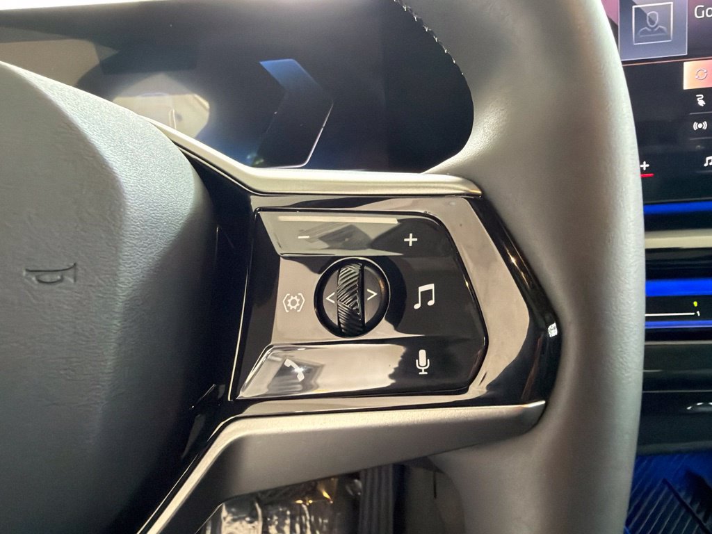 Used 2024 BMW i5 eDrive40i w/ Premium Package RWD image 48