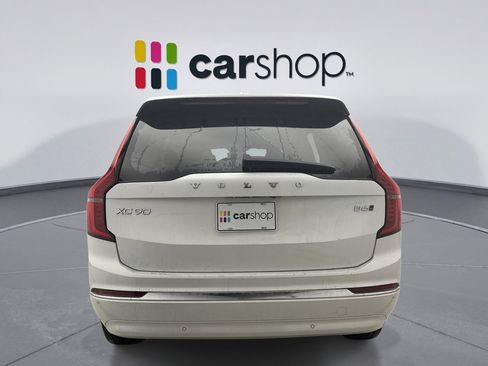 Used 2025 Volvo XC90 B6 Plus image 4