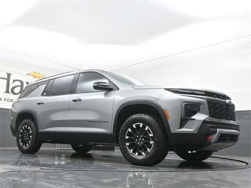 New 2026 Chevrolet Traverse Z71 w/ Enhanced Driving Package image 2