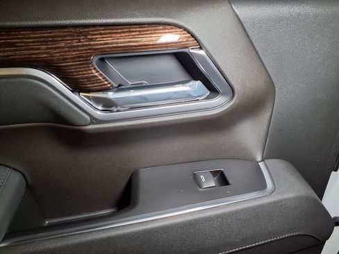 New 2026 GMC Sierra 1500 Elevation image 14