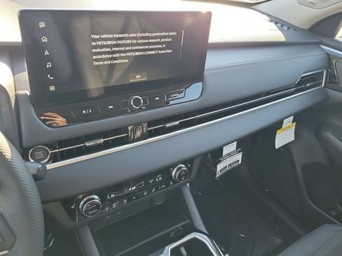 New 2026 Mitsubishi Outlander SE FWD image 29