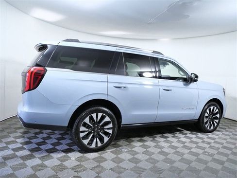 Certified 2025 Ford Expedition Platinum w/ Driver's Package image 8