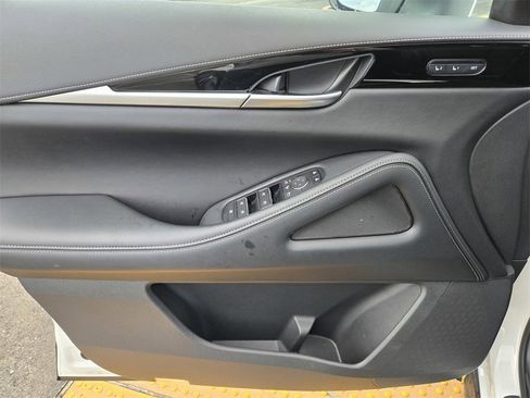 Certified 2025 INFINITI QX60 Pure image 16