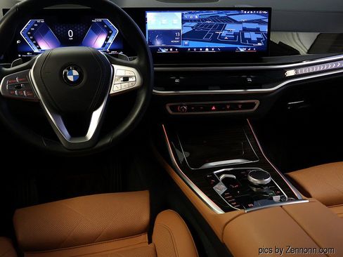 Used 2024 BMW X7 xDrive40i w/ Premium Package AWD/4WD image 17