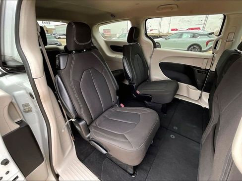 Used 2023 Chrysler Voyager LX FWD image 26