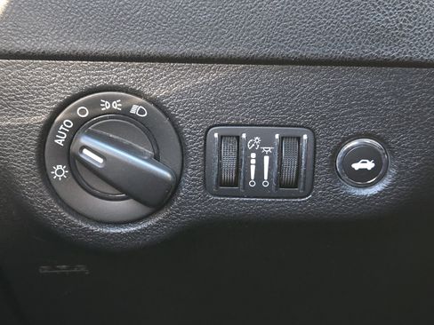 Used 2023 Dodge Charger R/T w/ Blacktop Package image 25