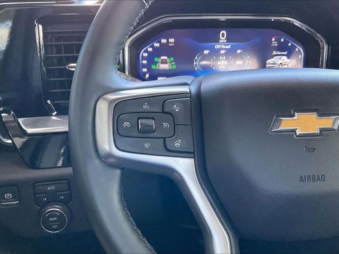 Used 2025 Chevrolet Silverado 1500 LT AWD/4WD image 23