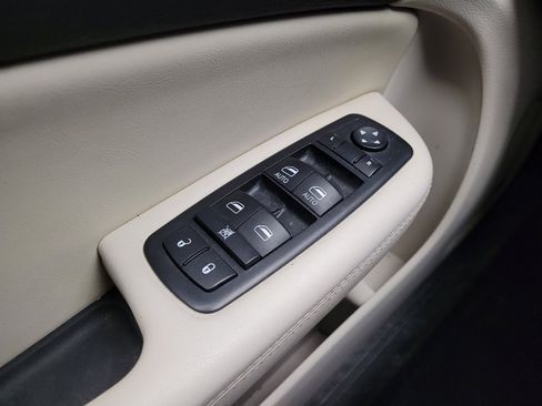 Used 2015 Chrysler 200 C w/ Navigation & Sound Group I image 27