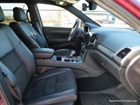 Used 2019 Jeep Grand Cherokee Altitude image 35