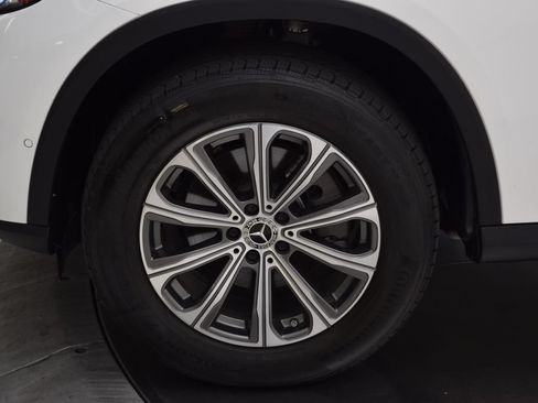 Certified 2024 Mercedes-Benz GLC 300 image 12